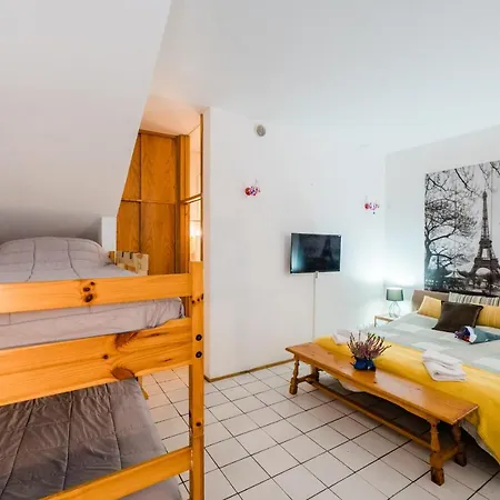 Feel - Salvecchio Apartment